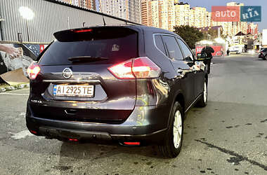 Внедорожник / Кроссовер Nissan X-Trail 2015 в 