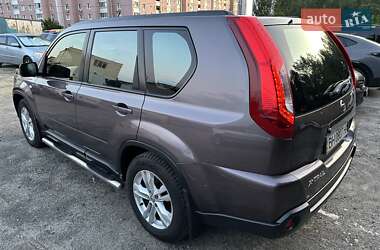 Внедорожник / Кроссовер Nissan X-Trail 2012 в 
