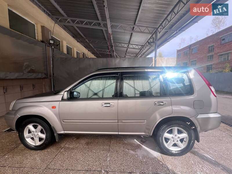 Позашляховик / Кросовер Nissan X-Trail 2003 в Сумах
