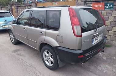 Внедорожник / Кроссовер Nissan X-Trail 2003 в 