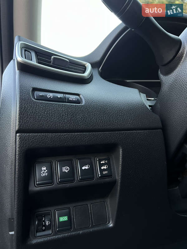 Внедорожник / Кроссовер Nissan X-Trail 2017 в Киеве