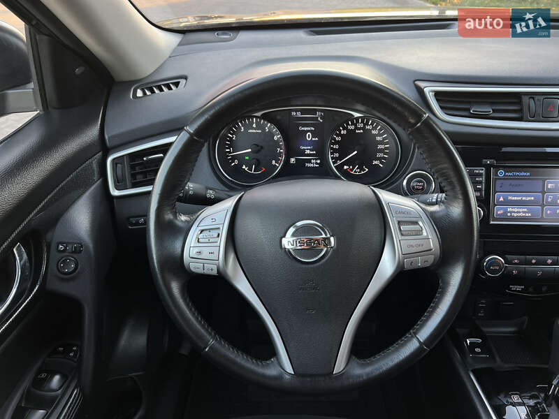 Внедорожник / Кроссовер Nissan X-Trail 2017 в Киеве