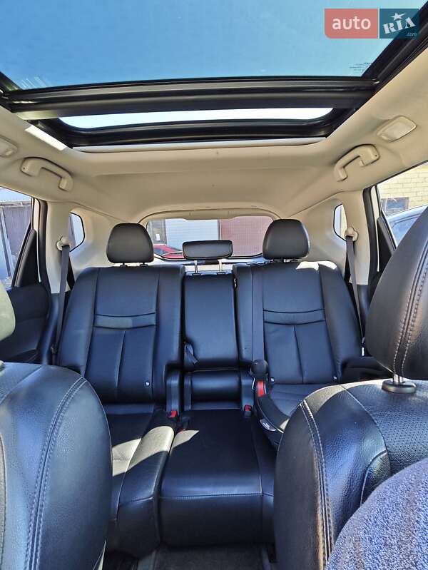 Позашляховик / Кросовер Nissan X-Trail 2017 в Києві