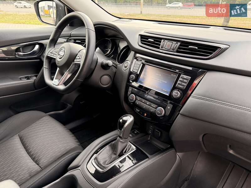 Позашляховик / Кросовер Nissan X-Trail 2018 в Дніпрі фото 34 Позашляховик / Кросовер Nissan X-Trail 2018 в Дніпрі