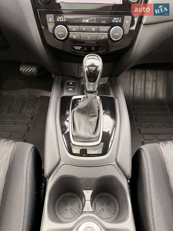 Позашляховик / Кросовер Nissan X-Trail 2018 в Дніпрі фото 39 Позашляховик / Кросовер Nissan X-Trail 2018 в Дніпрі