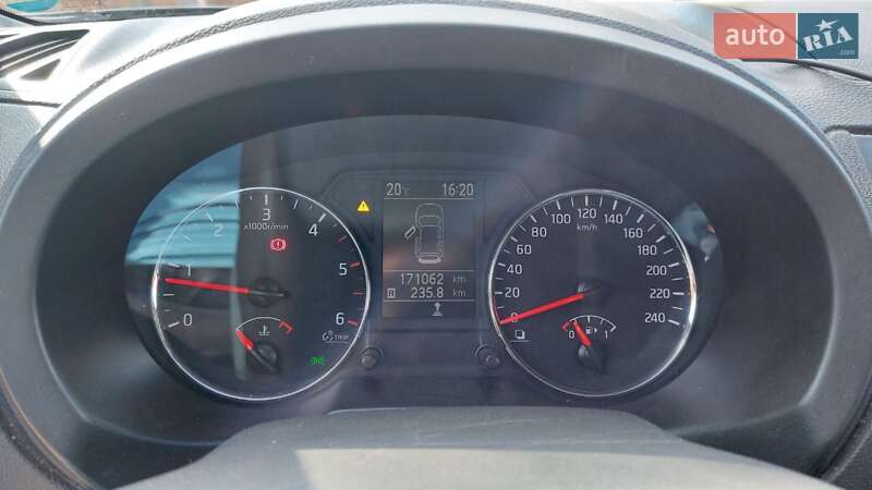 Позашляховик / Кросовер Nissan X-Trail 2013 в Полтаві