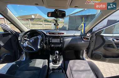 Позашляховик / Кросовер Nissan X-Trail 2015 в  фото 10 Позашляховик / Кросовер Nissan X-Trail 2015 в