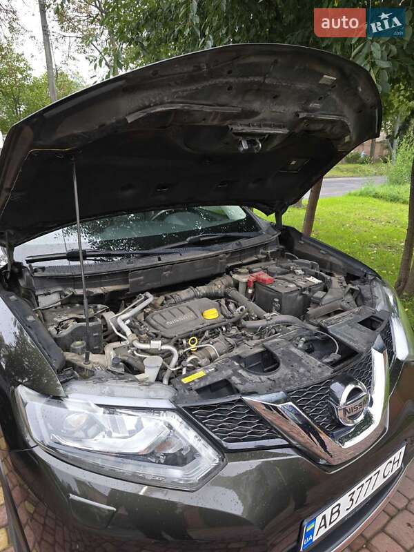Внедорожник / Кроссовер Nissan X-Trail 2016 в Виннице