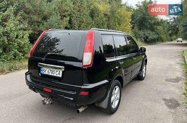 Внедорожник / Кроссовер Nissan X-Trail 2002 в 