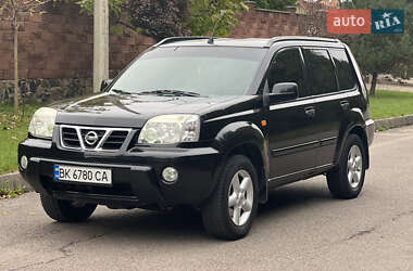 Внедорожник / Кроссовер Nissan X-Trail 2002 в 