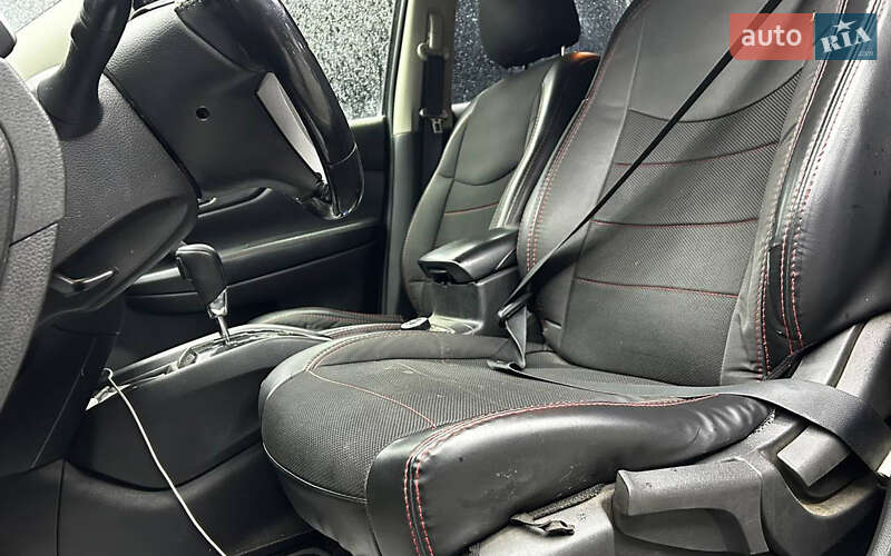 Позашляховик / Кросовер Nissan X-Trail 2016 в Чернівцях