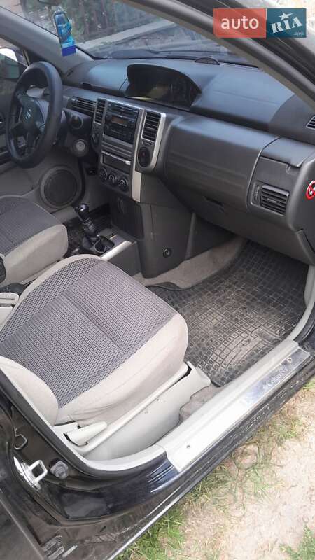 Внедорожник / Кроссовер Nissan X-Trail 2006 в Белой Церкви фото 11 Внедорожник / Кроссовер Nissan X-Trail 2006 в Белой Церкви