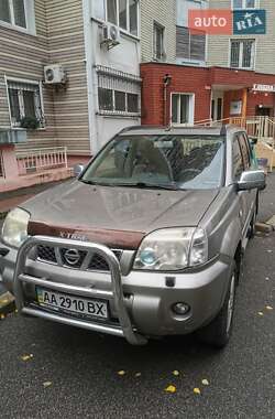 Позашляховик / Кросовер Nissan X-Trail 2006 в Києві