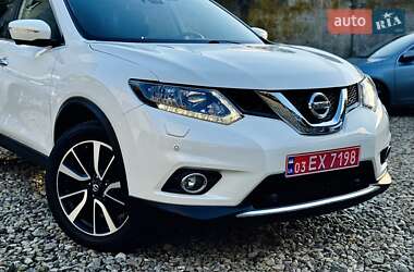 Внедорожник / Кроссовер Nissan X-Trail 2016 в 