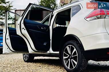 Внедорожник / Кроссовер Nissan X-Trail 2016 в 