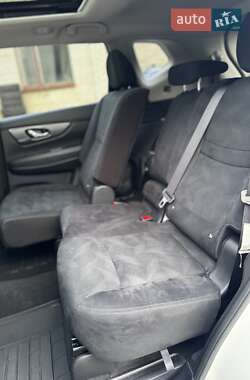 Внедорожник / Кроссовер Nissan X-Trail 2016 в 