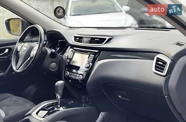 Внедорожник / Кроссовер Nissan X-Trail 2016 в 