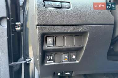 Внедорожник / Кроссовер Nissan X-Trail 2014 в 