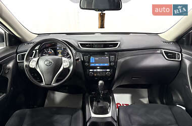 Внедорожник / Кроссовер Nissan X-Trail 2016 в 