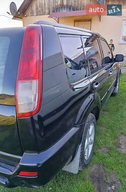 Внедорожник / Кроссовер Nissan X-Trail 2003 в 