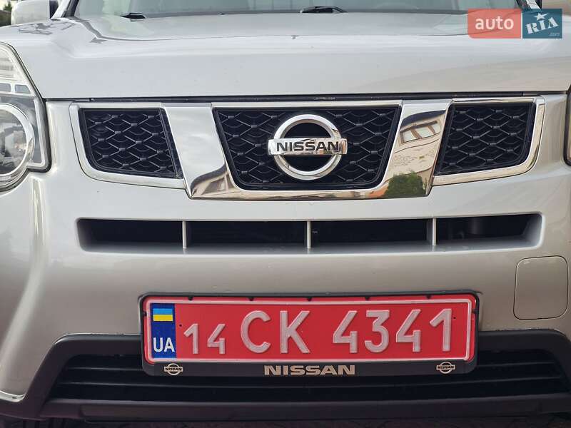 Внедорожник / Кроссовер Nissan X-Trail 2012 в Стрые