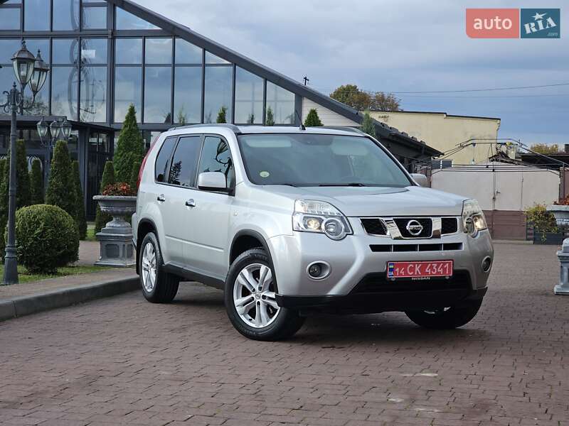 Внедорожник / Кроссовер Nissan X-Trail 2012 в Стрые