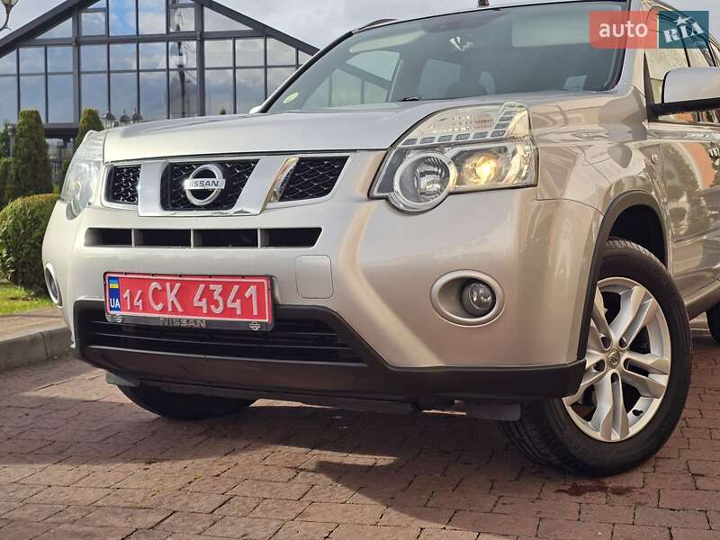 Внедорожник / Кроссовер Nissan X-Trail 2012 в Стрые