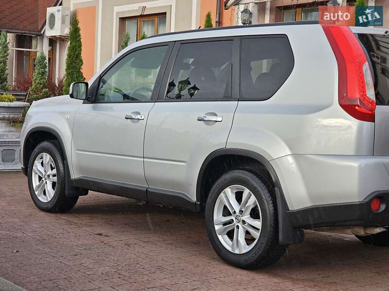 Внедорожник / Кроссовер Nissan X-Trail 2012 в Стрые