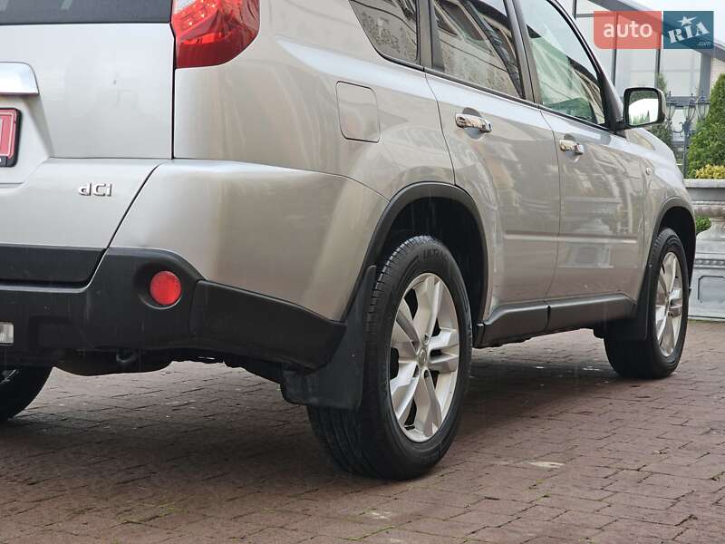 Внедорожник / Кроссовер Nissan X-Trail 2012 в Стрые