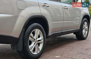 Внедорожник / Кроссовер Nissan X-Trail 2012 в 