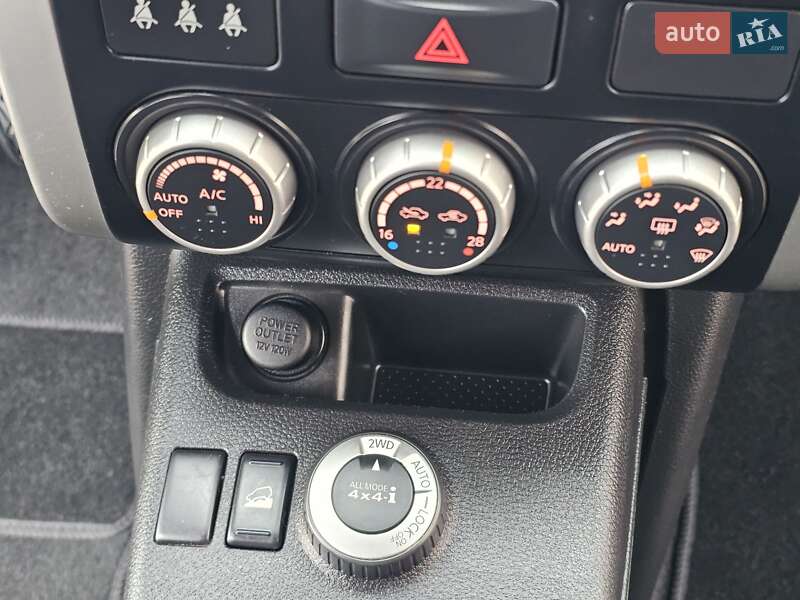 Внедорожник / Кроссовер Nissan X-Trail 2012 в Стрые