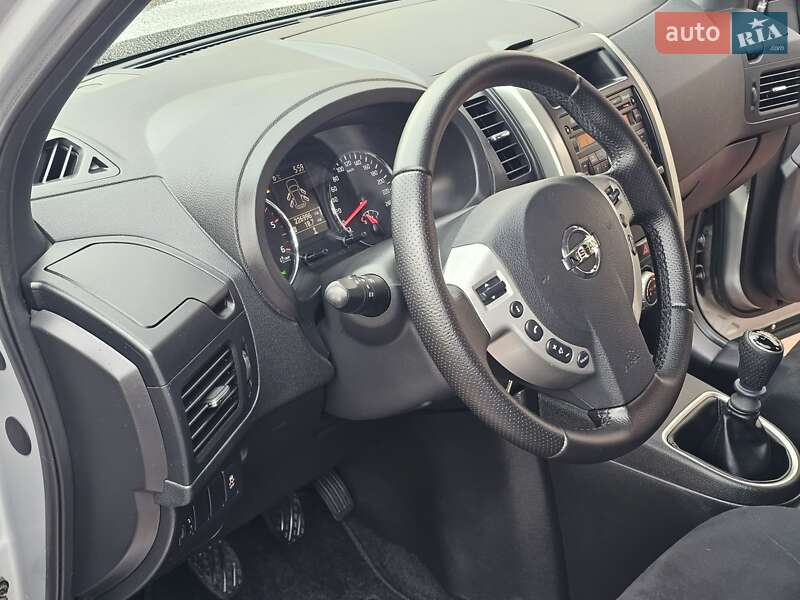 Внедорожник / Кроссовер Nissan X-Trail 2012 в Стрые