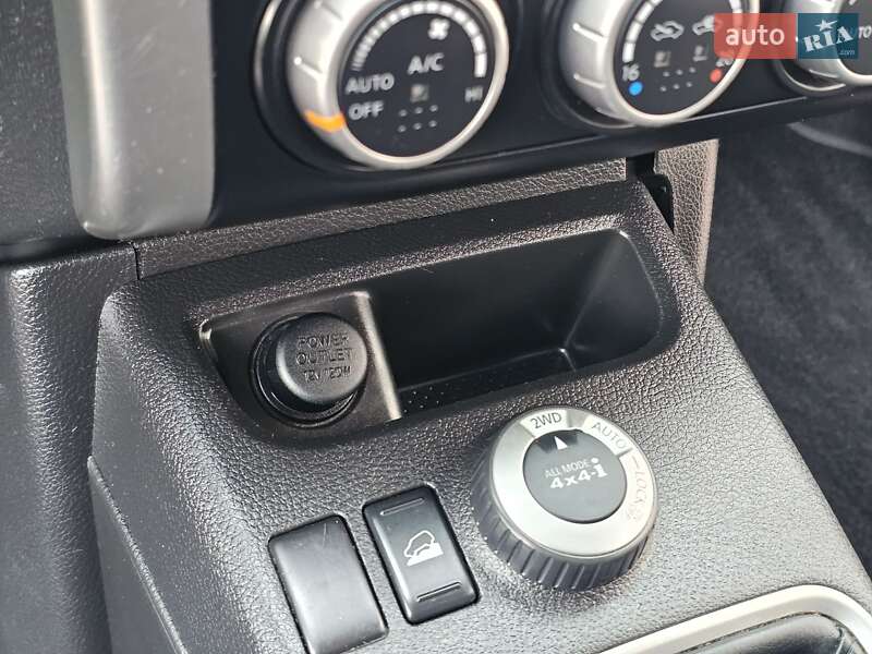 Внедорожник / Кроссовер Nissan X-Trail 2012 в Стрые