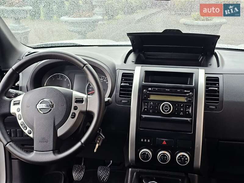 Внедорожник / Кроссовер Nissan X-Trail 2012 в Стрые