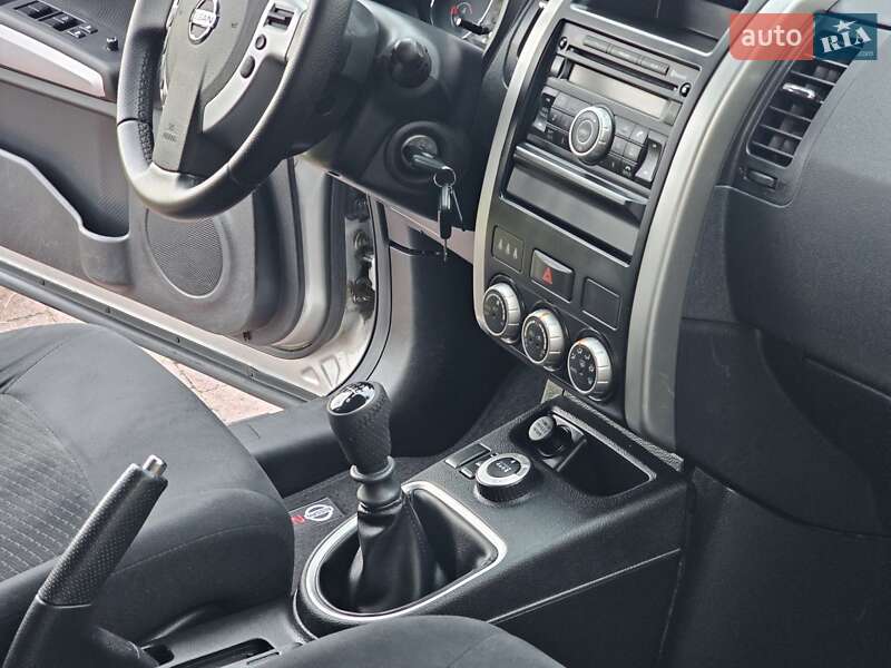 Внедорожник / Кроссовер Nissan X-Trail 2012 в Стрые
