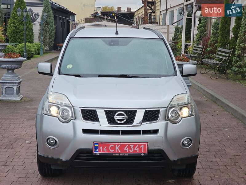 Внедорожник / Кроссовер Nissan X-Trail 2012 в Стрые