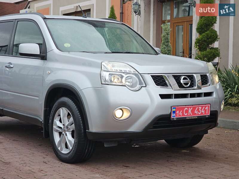 Внедорожник / Кроссовер Nissan X-Trail 2012 в Стрые