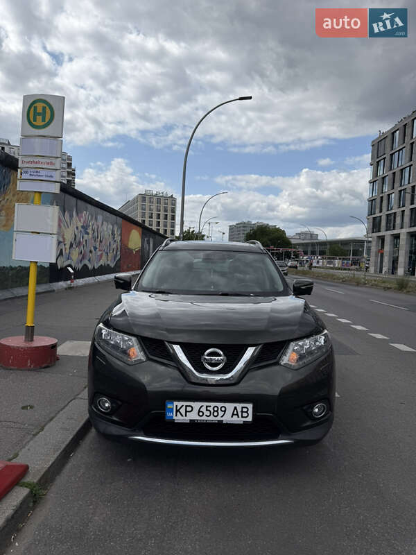 Внедорожник / Кроссовер Nissan X-Trail 2016 в Ровно