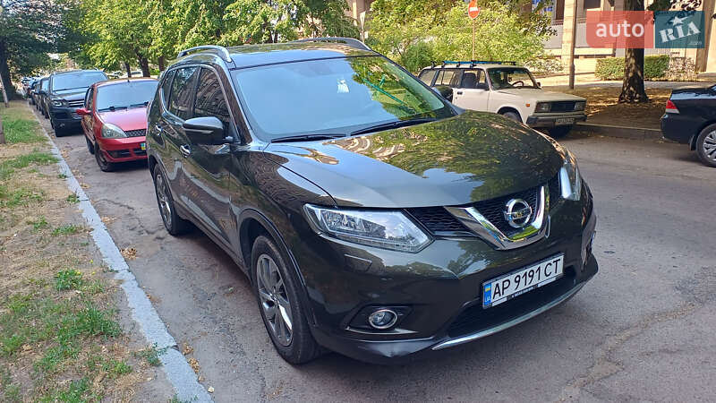 Внедорожник / Кроссовер Nissan X-Trail 2016 в Ровно