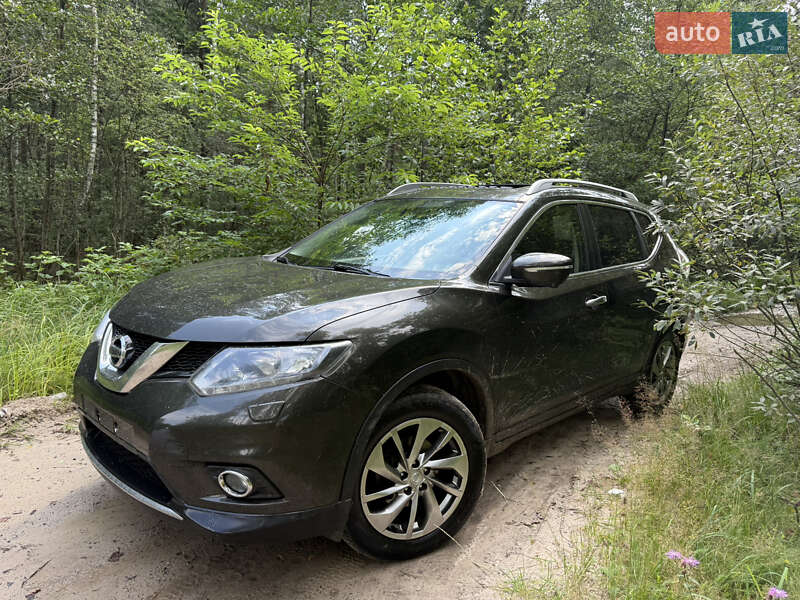 Внедорожник / Кроссовер Nissan X-Trail 2016 в Ровно