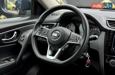 Внедорожник / Кроссовер Nissan X-Trail 2019 в 