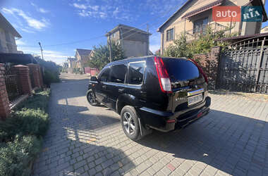 Позашляховик / Кросовер Nissan X-Trail 2003 в 
