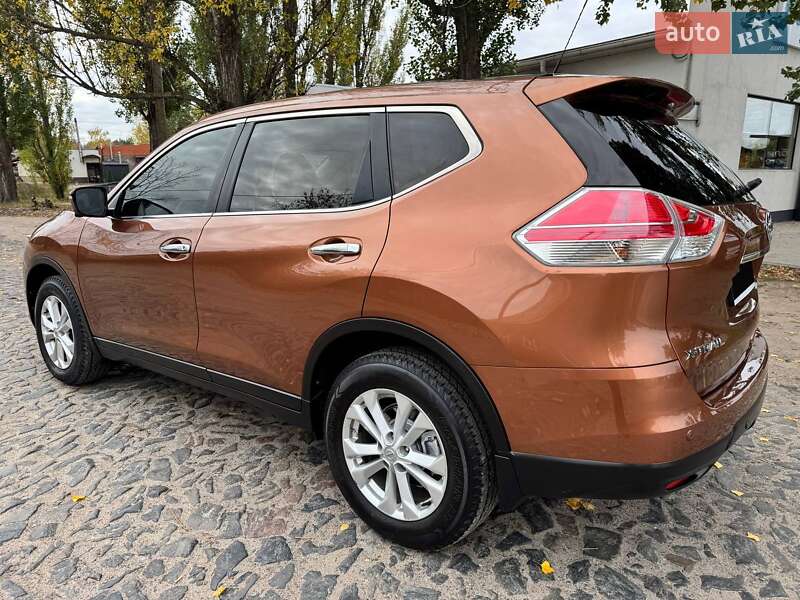 Внедорожник / Кроссовер Nissan X-Trail 2015 в Ахтырке