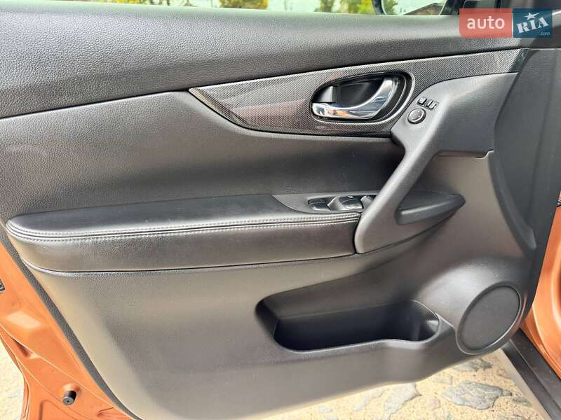 Внедорожник / Кроссовер Nissan X-Trail 2015 в Ахтырке