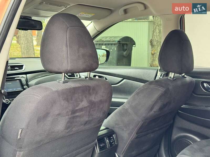 Внедорожник / Кроссовер Nissan X-Trail 2015 в Ахтырке