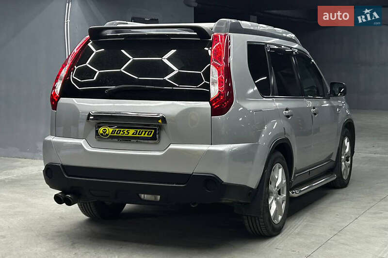 Внедорожник / Кроссовер Nissan X-Trail 2011 в Черновцах