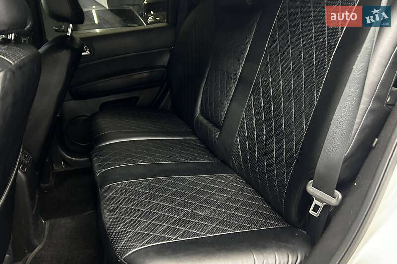 Внедорожник / Кроссовер Nissan X-Trail 2011 в Черновцах
