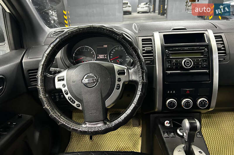 Внедорожник / Кроссовер Nissan X-Trail 2011 в Черновцах