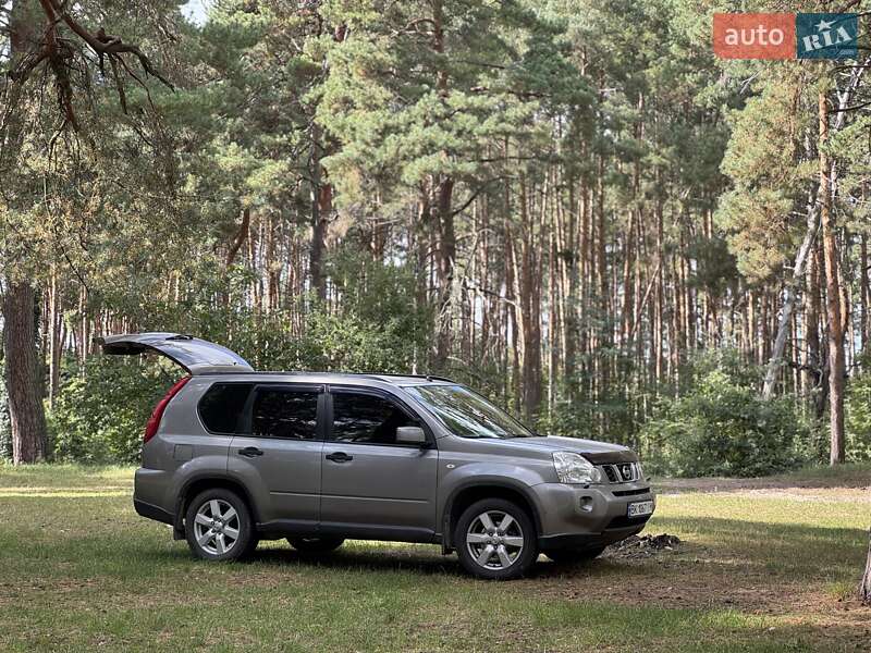 Внедорожник / Кроссовер Nissan X-Trail 2008 в Гоще