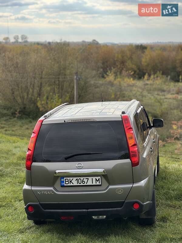 Внедорожник / Кроссовер Nissan X-Trail 2008 в Гоще